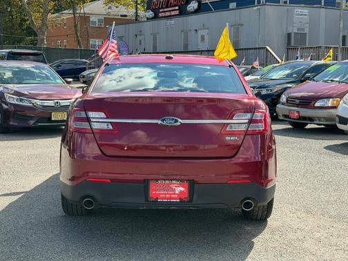 2014 Ford Taurus SEL
