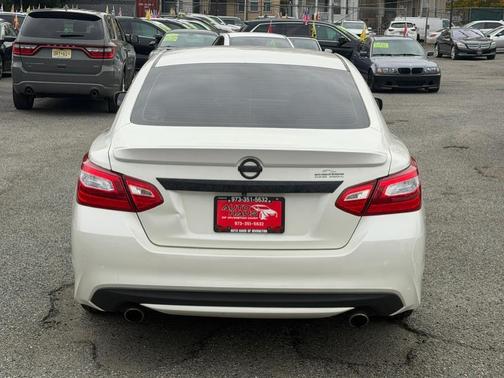2016 Nissan Altima 3.5 SR