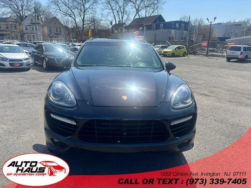2013 Porsche Cayenne GTS