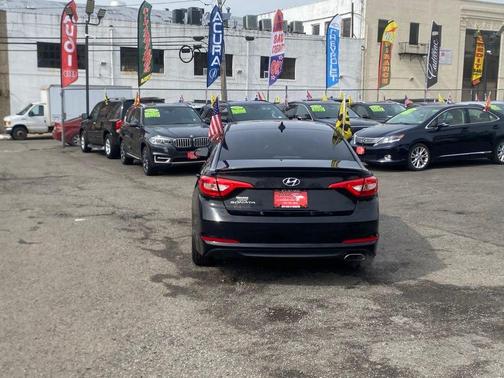 2017 Hyundai SONATA SE