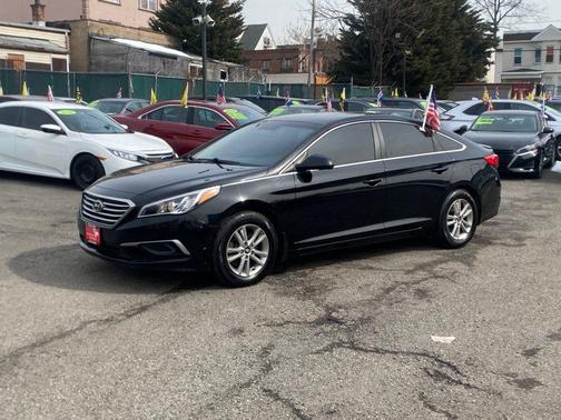 2017 Hyundai SONATA SE