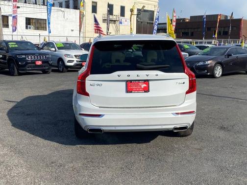 2019 Volvo XC90 T6 Inscription
