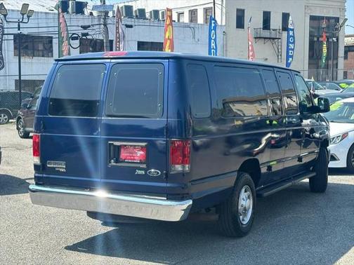 2012 Ford E350 Super Duty XL