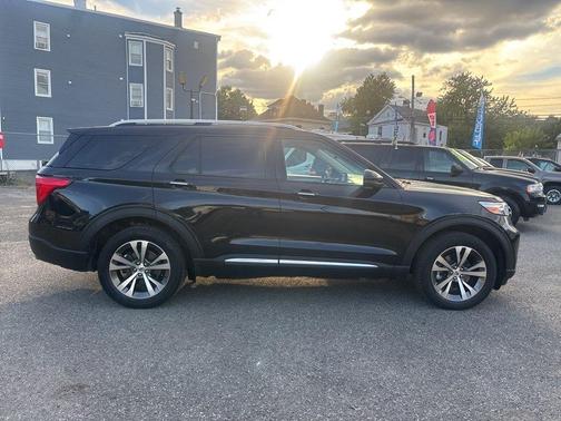 Agate Black Metallic 2020 Ford Explorer Platinum