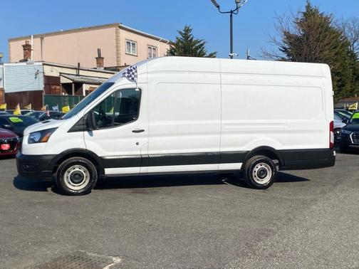 2022 Ford Transit-250 Base