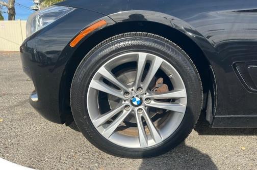 2017 BMW 330 Gran Turismo xDrive