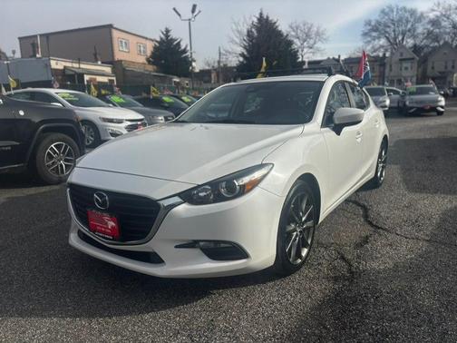 2018 Mazda Mazda3 Touring