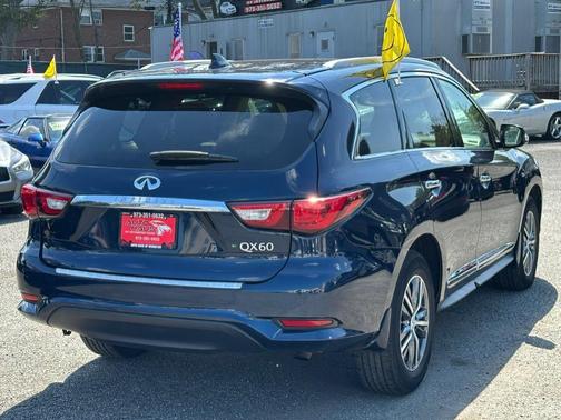 2017 INFINITI QX60 Base