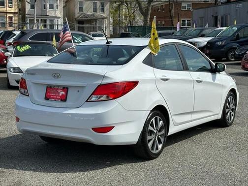 2017 Hyundai Accent Value Edition