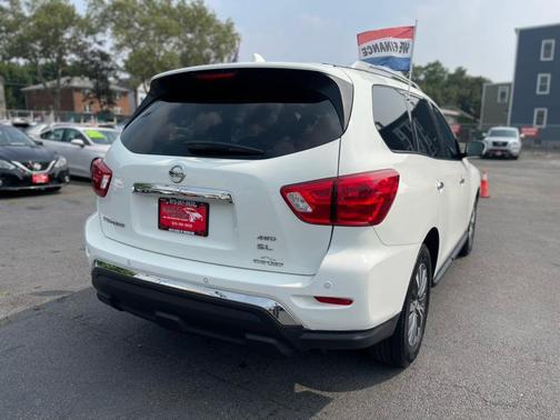 2020 Nissan Pathfinder SL 4WD