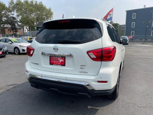 2020 Nissan Pathfinder SL 4WD