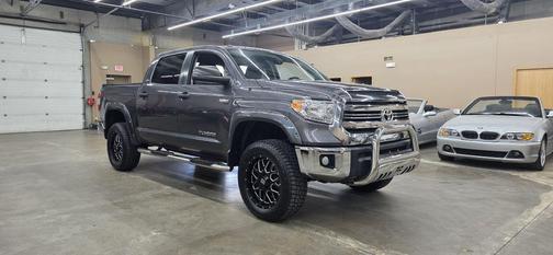 2016 Toyota Tundra SR5