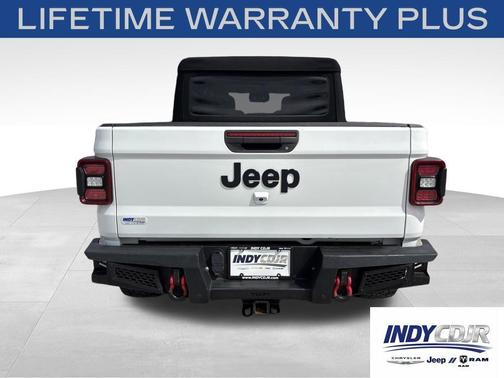 Bright White Clearcoat 2020 Jeep Gladiator Sport S