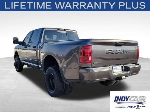 Granite Crystal Metallic Clearcoat 2026 RAM 3500 Big Horn Crew Cab 4x4 8' Box