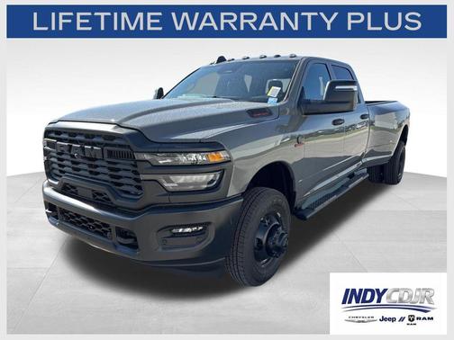 Ceramic Gray Clearcoat 2026 RAM 3500 Tradesman Crew Cab 4x4 8' Box