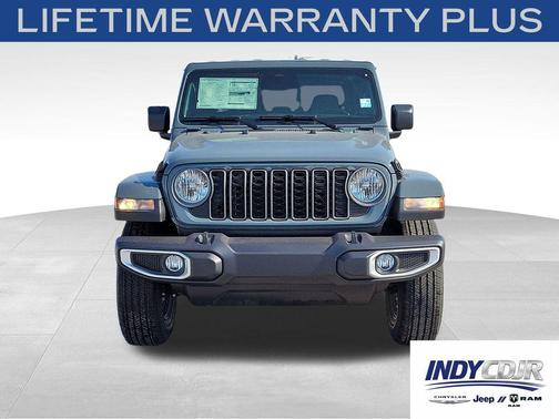 Anvil Clearcoat 2026 Jeep Gladiator Sahara 4x4