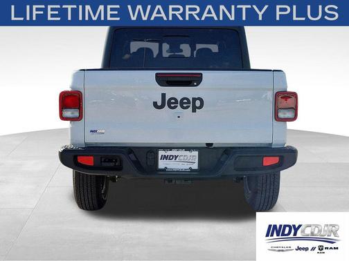 Bright White Clearcoat 2025 Jeep Gladiator Sport S