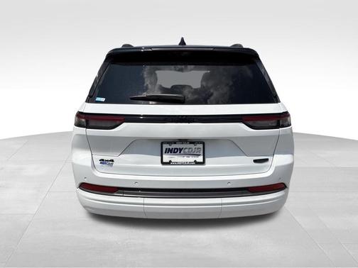 bright white clearcoat 2026 Jeep Grand Cherokee Summit