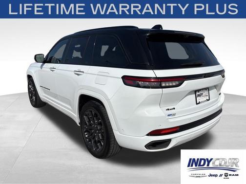 Bright White Clearcoat 2024 Jeep Grand Cherokee Summit