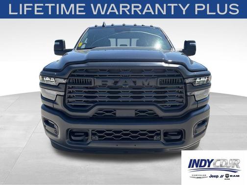 Diamond Black Crystal Pearlcoat 2026 RAM 2500 Tradesman Crew Cab 4x4 6'4' Box