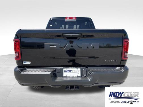 Diamond Black Crystal Pearlcoat 2026 RAM 2500 Tradesman Crew Cab 4x4 6'4' Box