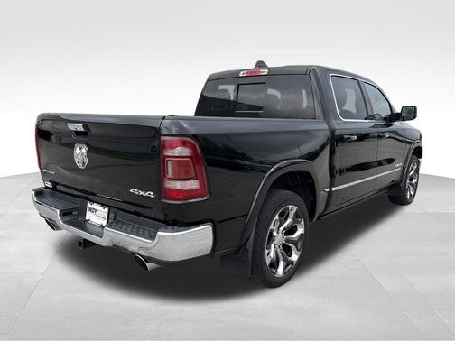 Diamond Black Crystal Pearlcoat 2020 RAM 1500 Limited