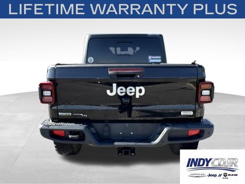 Black Clearcoat 2021 Jeep Gladiator Overland