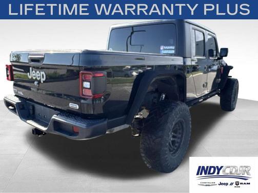 Black Clearcoat 2021 Jeep Gladiator Overland