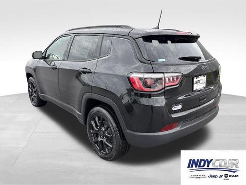 Diamond Black Crystal Pearlcoat 2026 Jeep Compass Sport