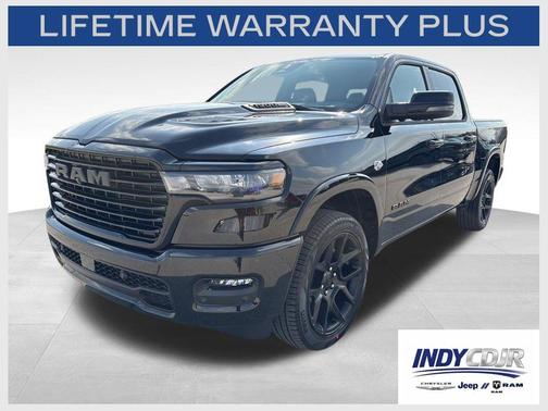 Diamond Black Crystal Pearlcoat 2026 RAM 1500 Laramie