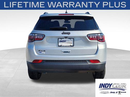 Silver Zynith Metallic Clearcoat 2026 Jeep Compass Latitude