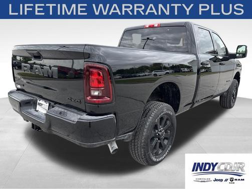 Diamond Black Crystal Pearlcoat 2026 RAM 2500 Big Horn Crew Cab 4x4 6'4' Box