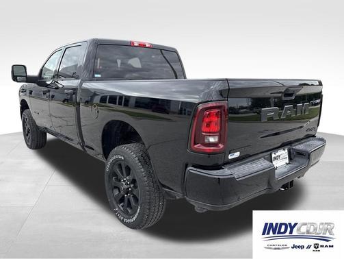 Diamond Black Crystal Pearlcoat 2026 RAM 2500 Big Horn Crew Cab 4x4 6'4' Box