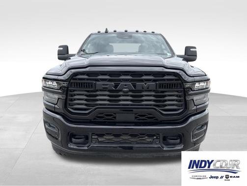 Diamond Black Crystal Pearlcoat 2026 RAM 2500 Big Horn Crew Cab 4x4 6'4' Box