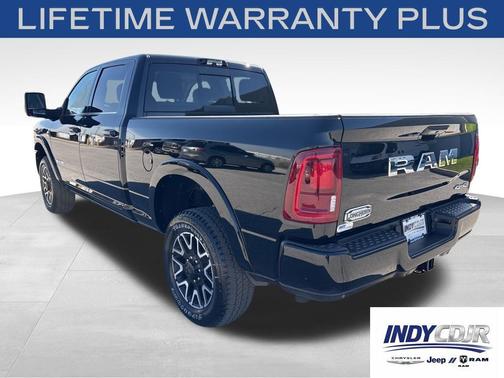 Diamond Black Crystal Pearlcoat 2026 RAM 2500 Longhorn