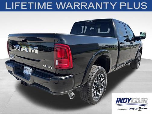 Diamond Black Crystal Pearlcoat 2026 RAM 2500 Longhorn