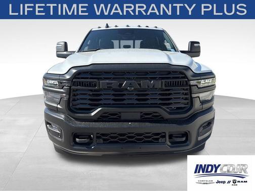 Bright White Clearcoat 2026 RAM 3500 Tradesman Crew Cab 4x4 8' Box