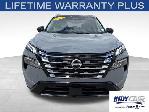 Boulder Gray Pearl/Super Black 2025 Nissan Rogue Platinum