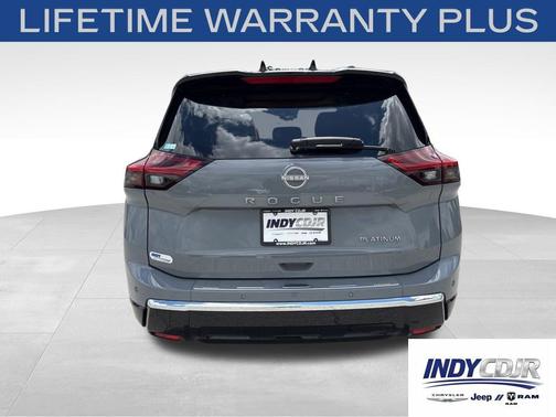Boulder Gray Pearl/Super Black 2025 Nissan Rogue Platinum