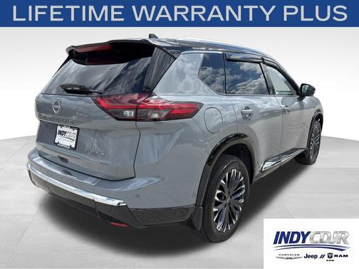 Boulder Gray Pearl/Super Black 2025 Nissan Rogue Platinum