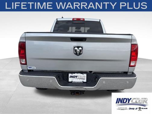 Bright Silver Metallic Clearcoat 2016 RAM 1500 Big Horn