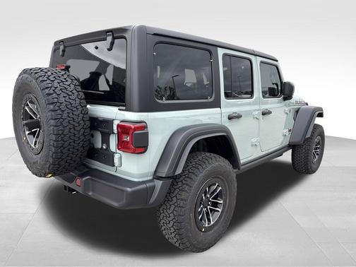 Earl Clearcoat 2027 Jeep Wrangler Rubicon