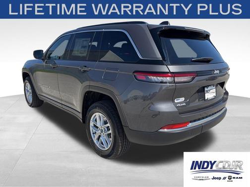 Baltic Gray Metallic Clearcoat 2026 Jeep Grand Cherokee Altitude