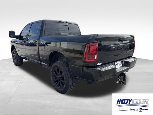 Diamond Black Crystal Pearlcoat 2025 RAM 2500 Laramie
