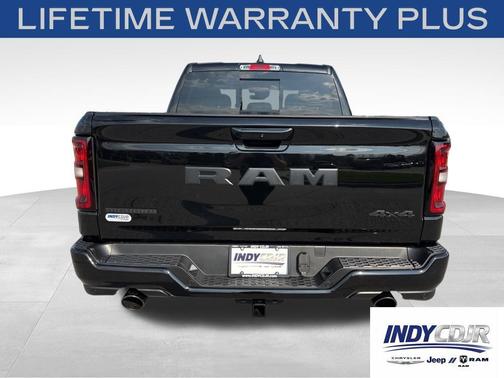 Diamond Black Crystal Pearlcoat 2026 RAM 1500 Big Horn/Lone Star