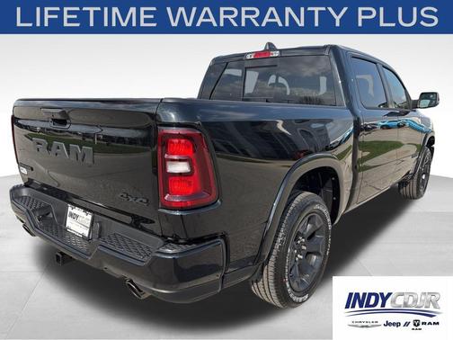 Diamond Black Crystal Pearlcoat 2026 RAM 1500 Big Horn/Lone Star