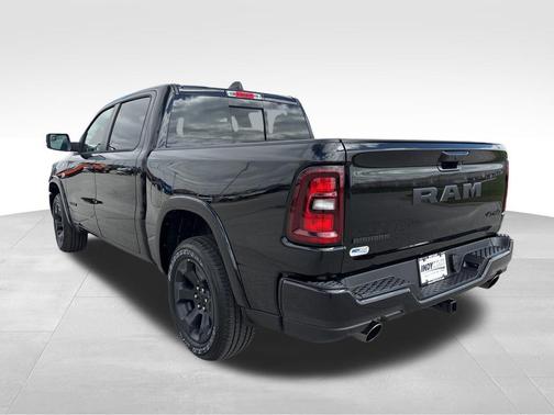 Diamond Black Crystal Pearlcoat 2026 RAM 1500 Big Horn/Lone Star