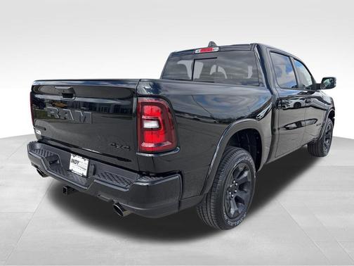 Diamond Black Crystal Pearlcoat 2026 RAM 1500 Big Horn/Lone Star