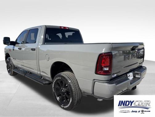 Ceramic Gray Clearcoat 2026 RAM 2500 Big Horn Crew Cab 4x4 6'4' Box
