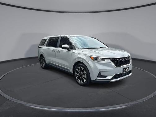 2024 Kia Carnival EX